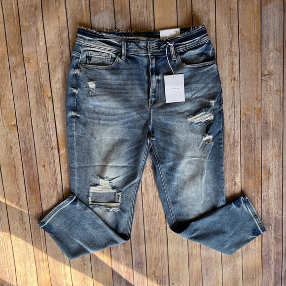 KanCan Relaxed Fit Ankle Length Distressed Jeans Size 31 NWT - Picture 3 of 8